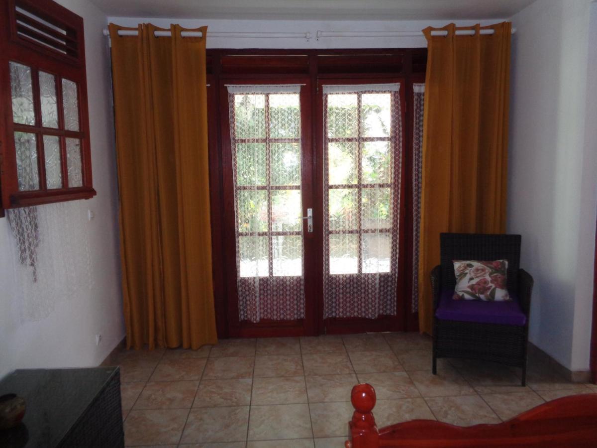 Ferienwohnung Jardin Bananier Deshaies Exterior foto